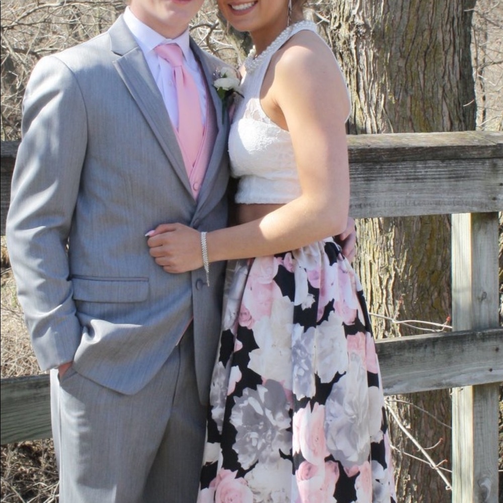 Like New Pink, White & Grey Prom Dress. Size 5